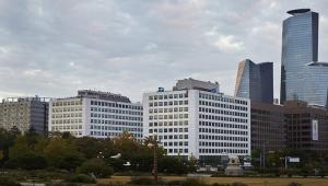 현대카드 자회사 블루월넛, 체질개선 통해 효자로 거듭날까 - 뉴스 썸네일 이미지