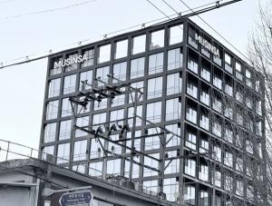 중고 의류 사업 뛰어드는 패션업계...리커머스 시장 확대될까 - 뉴스 썸네일 이미지