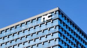 '장르 확장'에 안간힘 쏟는 엔씨소프트, 논란의 '디나미스 원'과의 동행... - 뉴스 썸네일 이미지