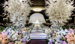 웅진프리드라이프, 웨딩홀 사업 진출...'라이프케어 플랫폼' 전략 본격... - 뉴스 썸네일 이미지